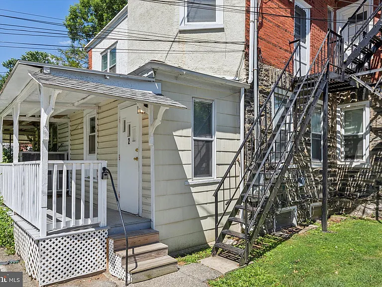107 Walnut Ave #2 — Photo 15