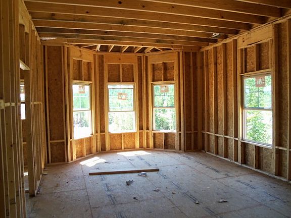 3rd image of 30 Bradley Dr