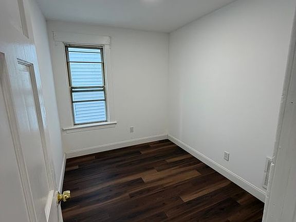 2nd image of 332-334 Duane Ave