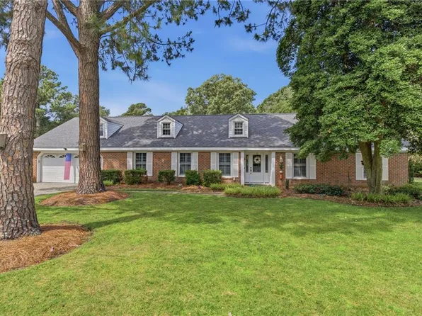2209 W Admiral Dr, Virginia Beach, VA 23451