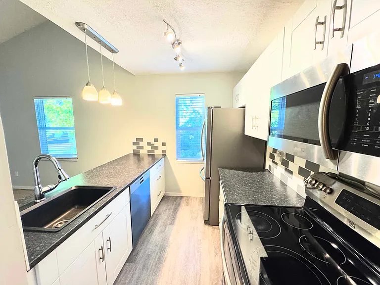 45915 Cheam Ave #16 — Photo 3