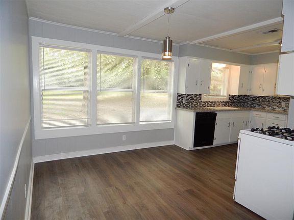 5th image of 906 Noel Dr