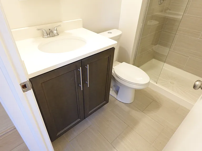 881 Essex Cir #881 — Photo 21