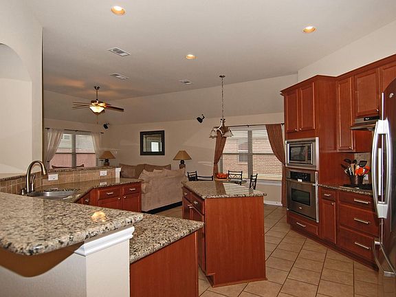 5th image of 1208 Westview Dr