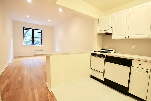 Rented by Elf Enterprises Inc | media 1