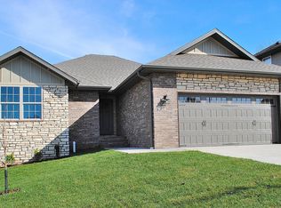 709 E Mining Camp Rd, Nixa, MO 65714