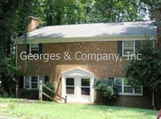 1806A Yorktown Dr, Charlottesville, VA 22901