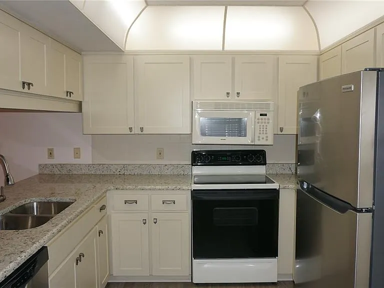 12141 Spartan Way #204 — Photo 4