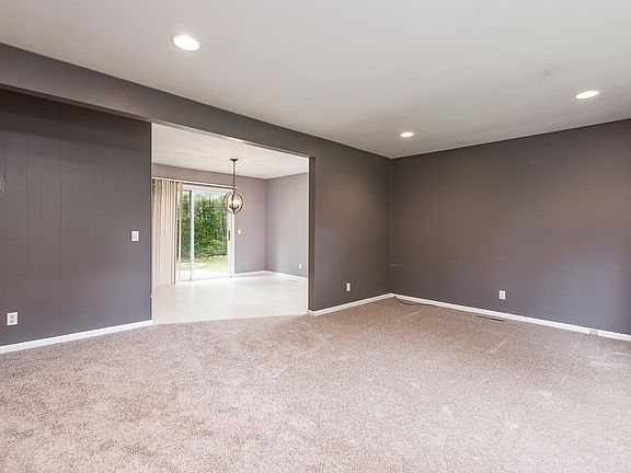 4th image of 1849 N Diana Dr