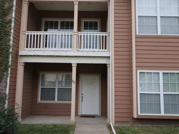 137 E 7th St, Junction City, KS 66441
