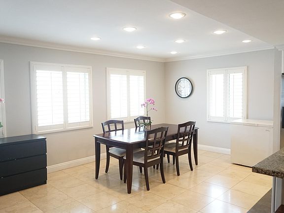 2nd image of 1234 Granville Ave APT 4