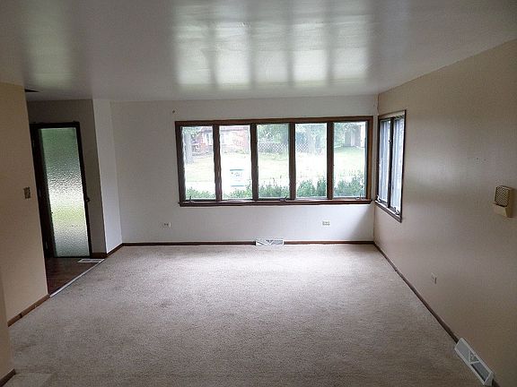5th image of 2855 W 54th Pl