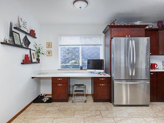 4th image of 2290 NE 36th Dr #2290