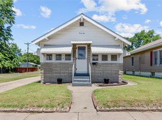 93 Eckhard Ave, Wood River, IL 62095