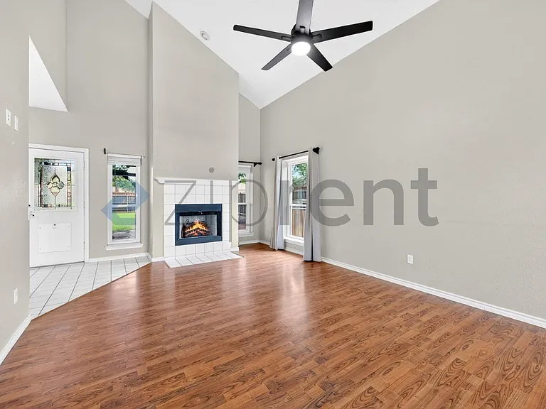 7011 Cottonwood Cir — Photo 8
