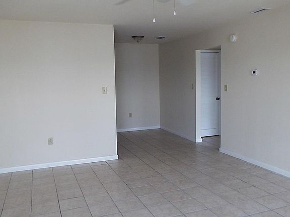 2nd image of 190 E Olmstead Dr Unit F18