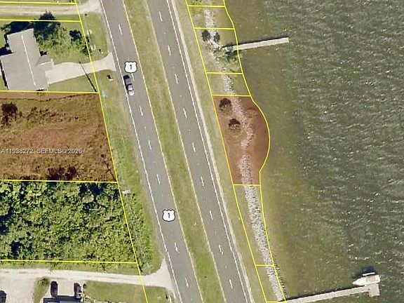 3rd image of 6810 Highway 1