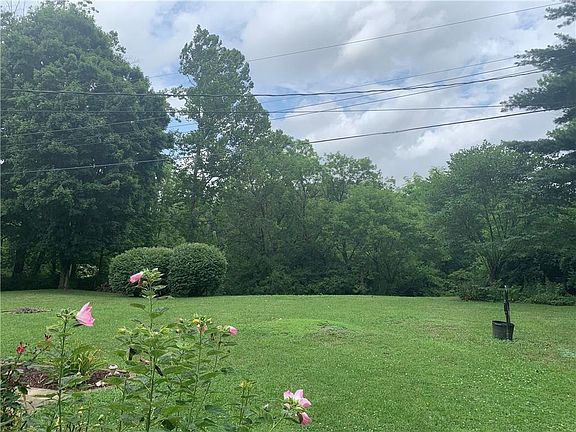4th image of 10822 Bradley Dr