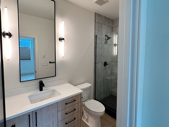 5th image of 1220 W 24th St