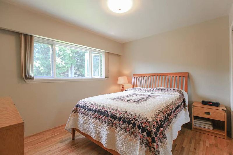Burnaby House for rent - 3 Bedrooms — photo 11