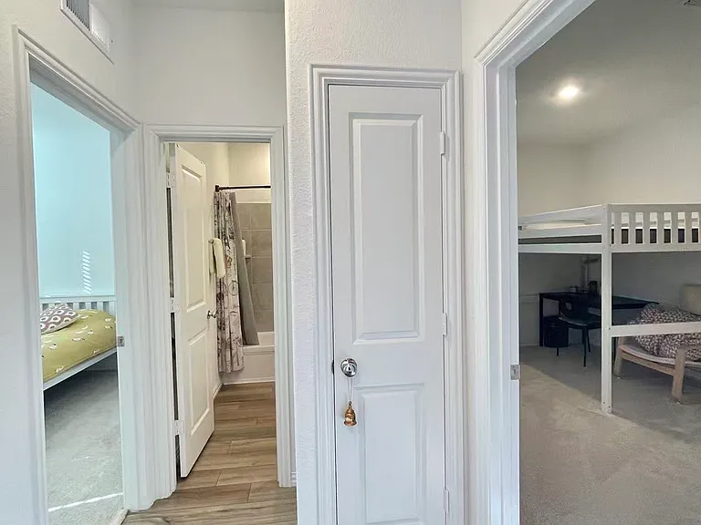 8413 Butterfly Ln — Photo 14