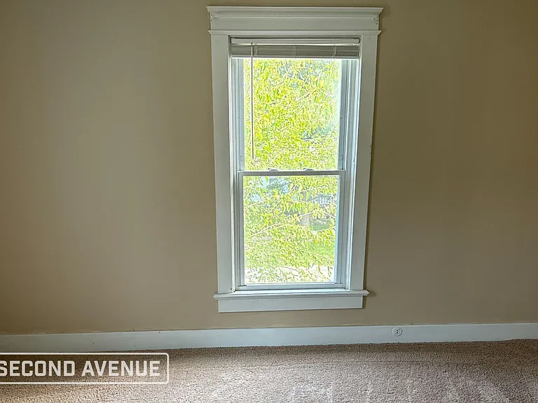 1111 Hayes Ave — Photo 9
