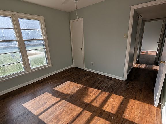 4th image of 829 SE 14th St #1