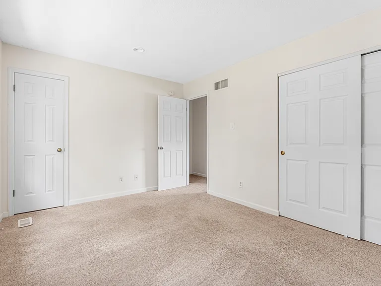 8907 S Swan Cir — Photo 17
