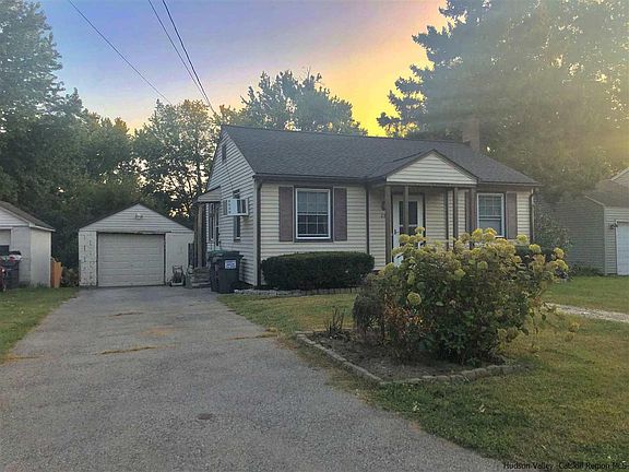2nd image of 28 Buena Vista Ave