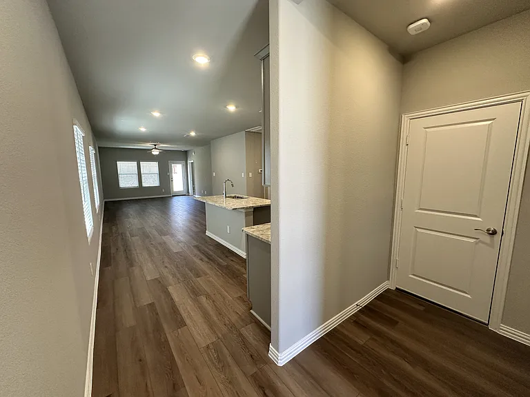 512 Dorothy Dr — Photo 8