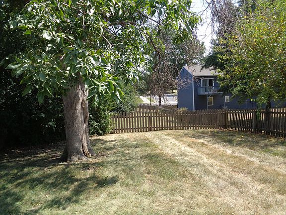 4th image of 2600 Sunflower St #B