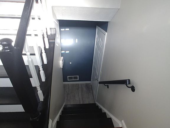 2nd image of 7668 Topridge Dr