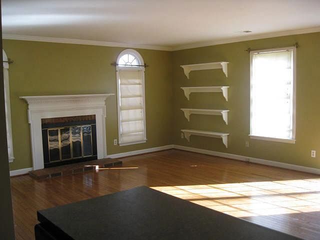 2nd image of 113 Huckleberry Dr