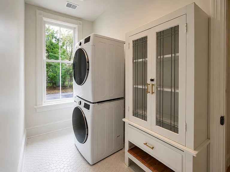 1202 E Duffy St — Photo 16