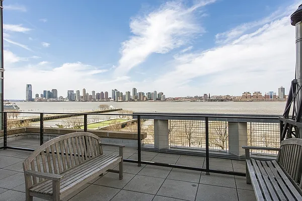 Sold by Nest Seekers International | media 9