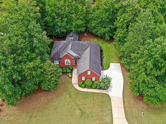 5th image of 8280 Knollbrook Ln