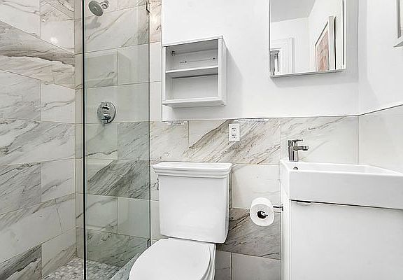 3rd image of 576A Macdonough St #1