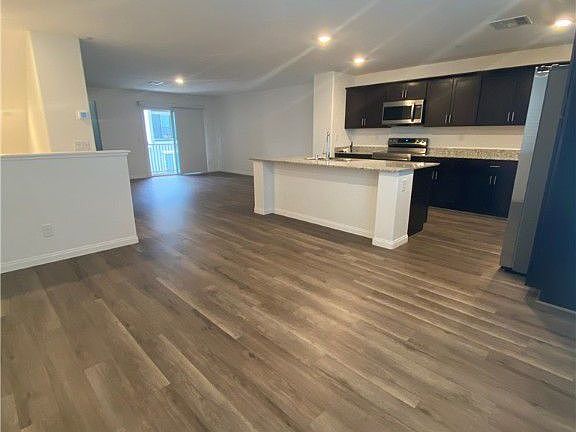 4th image of 2825 Copper Wind Ln #4