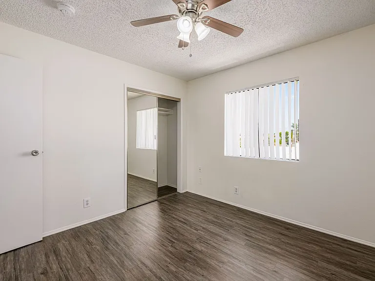 5533 Barton Ave — Photo 13