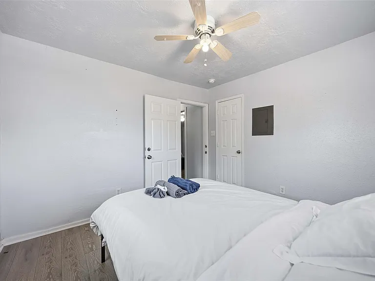 6726 Burkett St — Photo 14