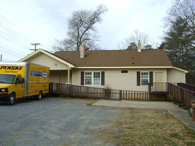2nd image of 314 W Grover St