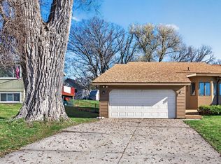 2317 Montana Ave E, Maplewood, MN 55119