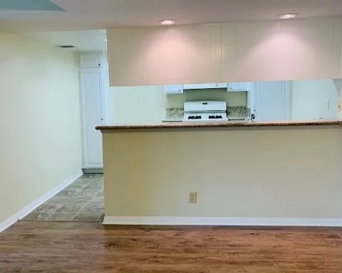 360 N Hollywood Way #206 — Photo 7
