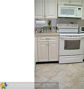 2nd image of 520 SE 12th St