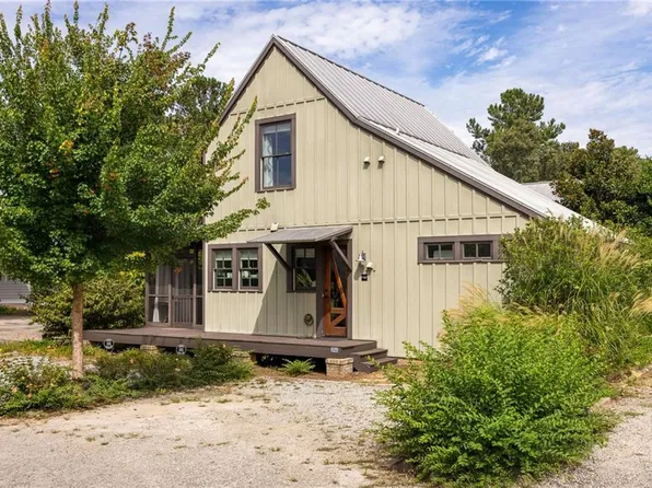 1015 Loliver Ln, Chattahoochee Hills, GA 30268