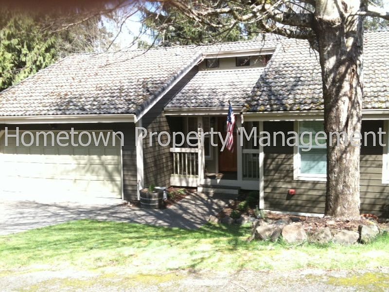 1st image of 2401 Tyndell Cir SW