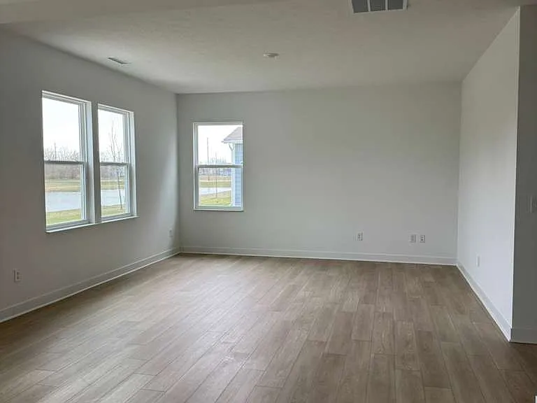 7607 Fallsworth Dr — Photo 6