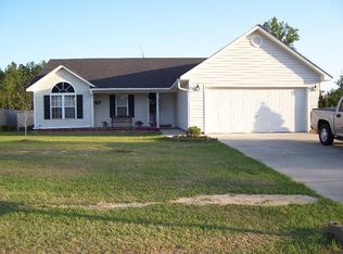 1545 Clan Campbell Dr, Raeford, NC 28376