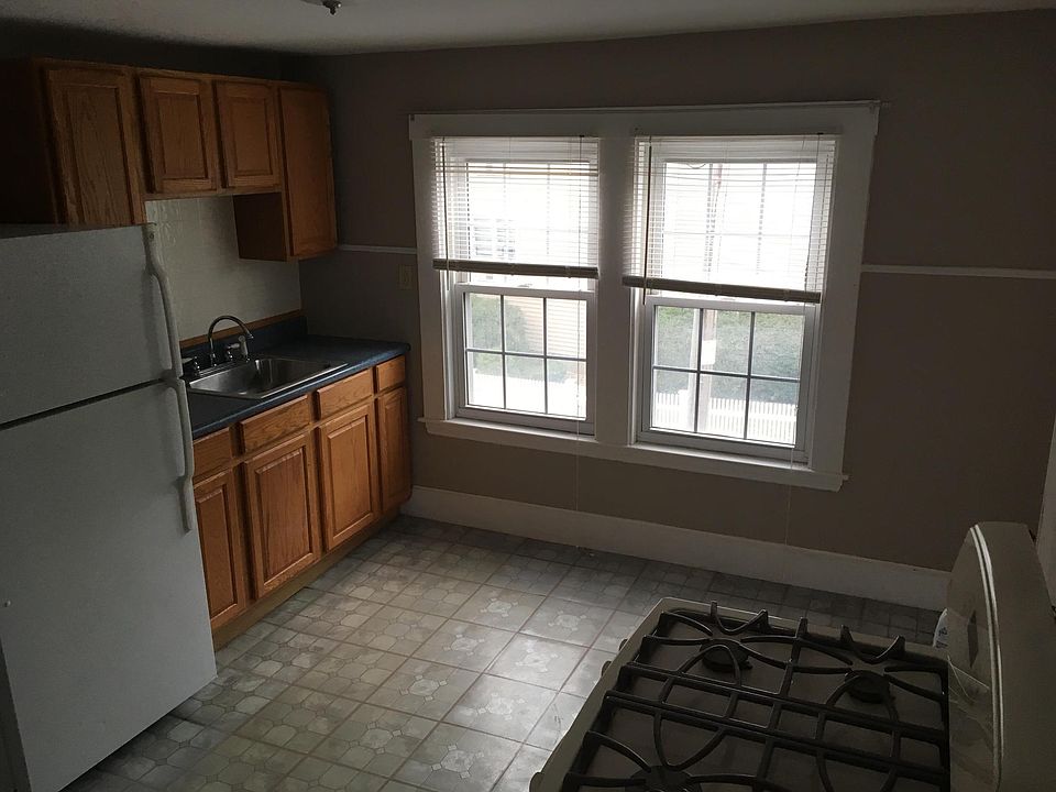 3 Lothrop St Beverly MA Zillow