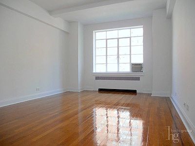 3rd image of 30 W 72nd St APT 3B